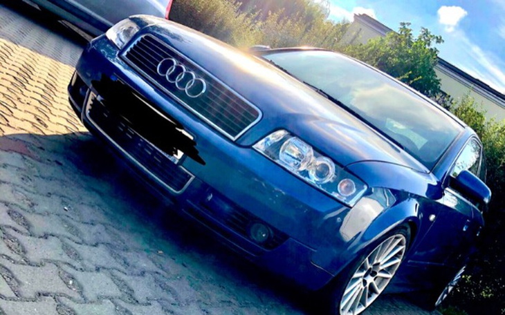 Zbiórka Zniszczone auto - zdjęcie główne