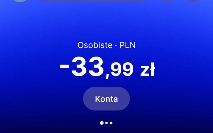 Zrzut ekranu z aplikacji z ujemnym saldem na koncie.