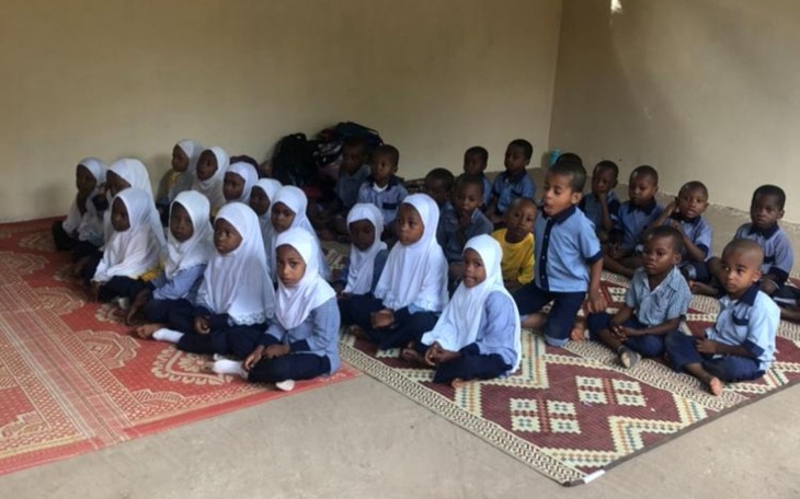 Zbiórka Zanzibar, remont lokalnej szkoły - zdjęcie główne