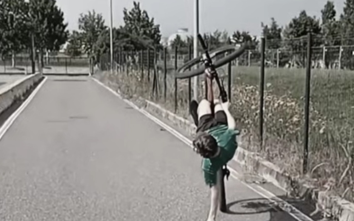 Zbiórka Na rower do skakania dirt - mtb - zdjęcie główne