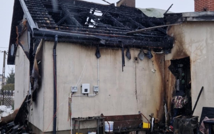 Dziecko w szpitalu, potrzebuje wsparcia.