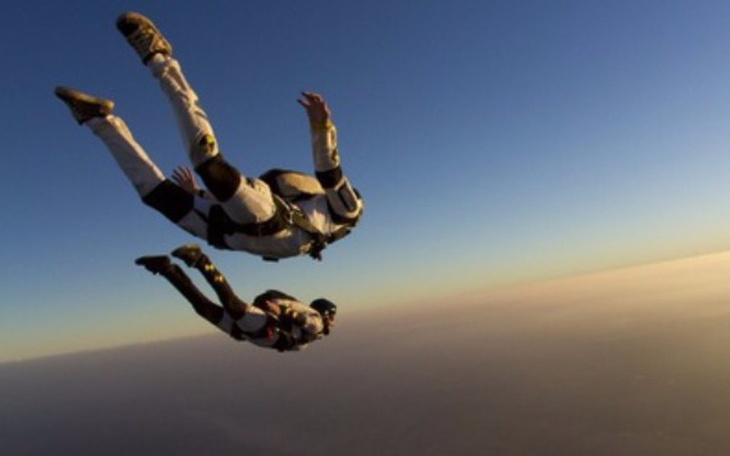 Zbiórka Spadające marzenie - zdjęcie główne