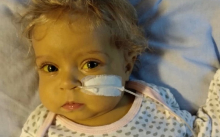 Zbiórka Na leczenie córki Mia - zdjęcie główne