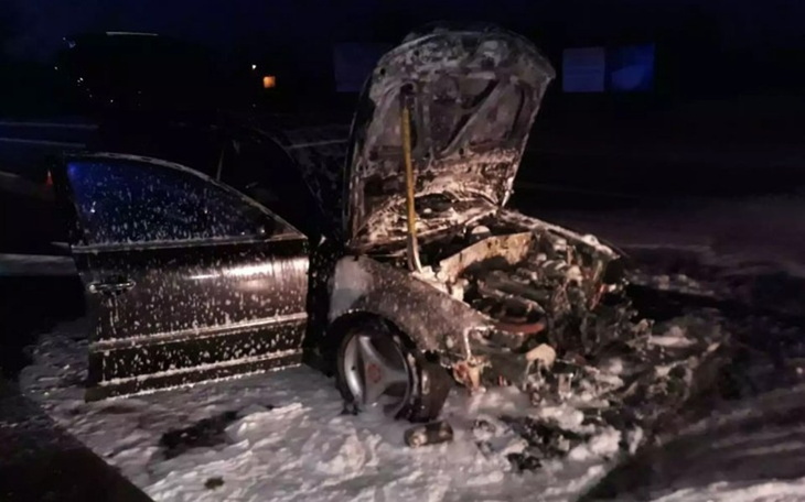 Zbiórka Pożar auta przed Świętami - zdjęcie główne