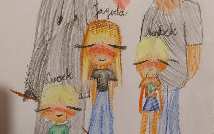 Rysunek dzieci przedstawiający rodzinę.