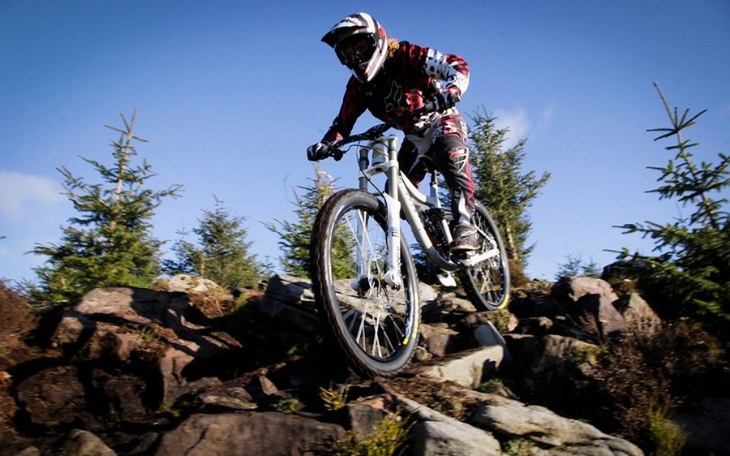 Zbiórka Pomoc w dążeniu do kariery. - zdjęcie główne