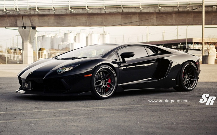 Zbiórka Lamborgini takie jak ma budda - zdjęcie główne