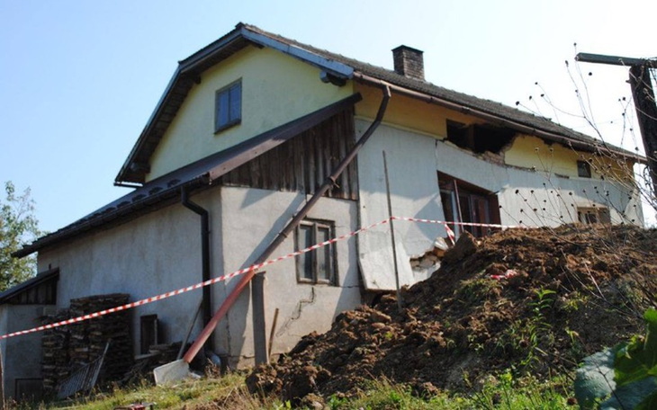 Zbiórka Dom który się zawalił - zdjęcie główne