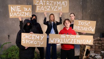 Zbiórka Zatrzymaj faszyzm ocal wartości - miniaturka zdjęcia