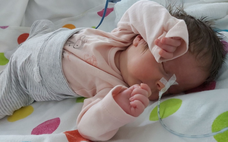 Zbiórka Pilna rehabilitacja Helenki - zdjęcie główne