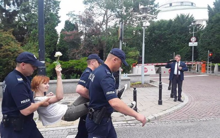 Zbiórka Pomoc prawna dla zatrzymanych - zdjęcie główne
