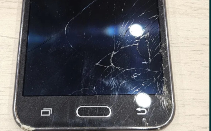 Zbiórka Na nowy telefon dla tatusia - zdjęcie główne