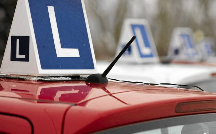 Zbiórka Na kurs prawo jazdy i samochód - zdjęcie główne