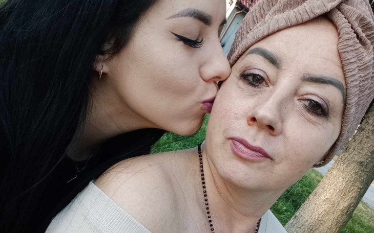 Zbiórka POMÓŻ mojej mamie. RAK PIERSI - zdjęcie główne