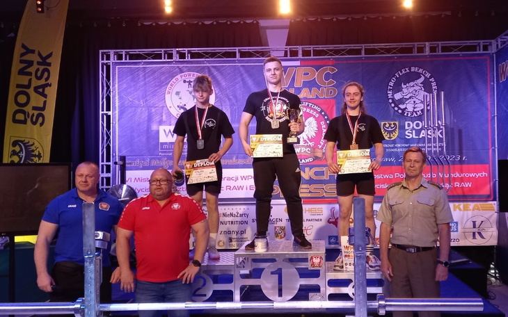 Zbiórka Rekordy w Wyciskaniu Sztangi - zdjęcie główne