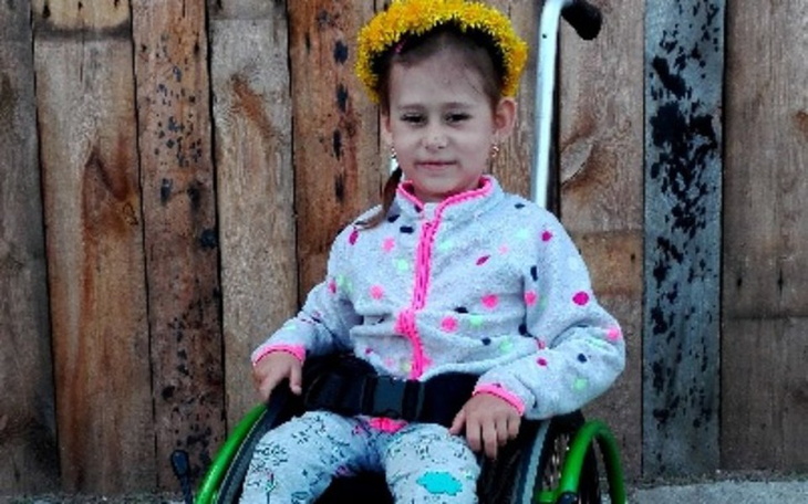 Zbiórka 6-letnia Amelia marzy,by chodzić - zdjęcie główne