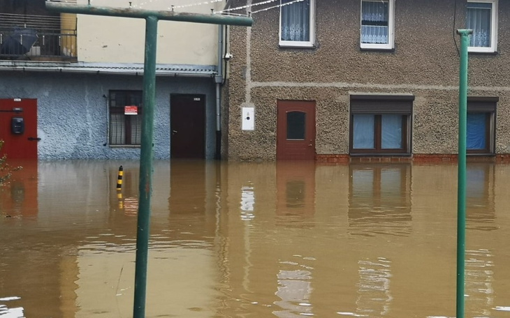 Zbiórka Pomoc po powodzi dla rodziców - zdjęcie główne