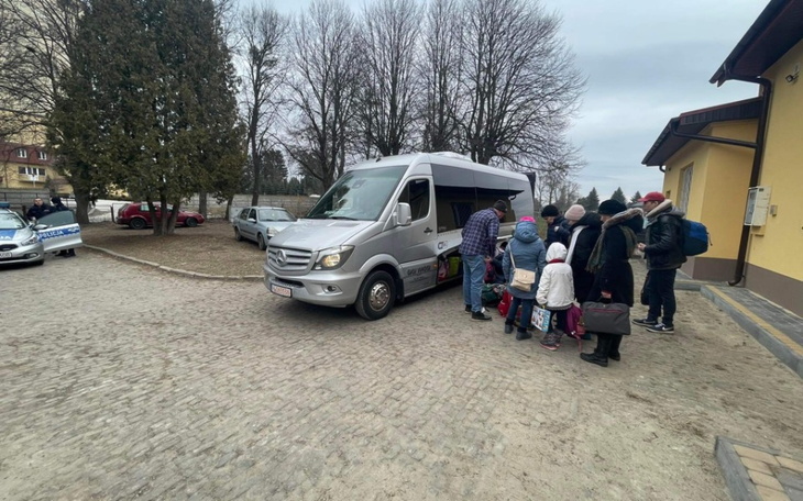 Zbiórka Darmowy transport dla uchodźców - zdjęcie główne