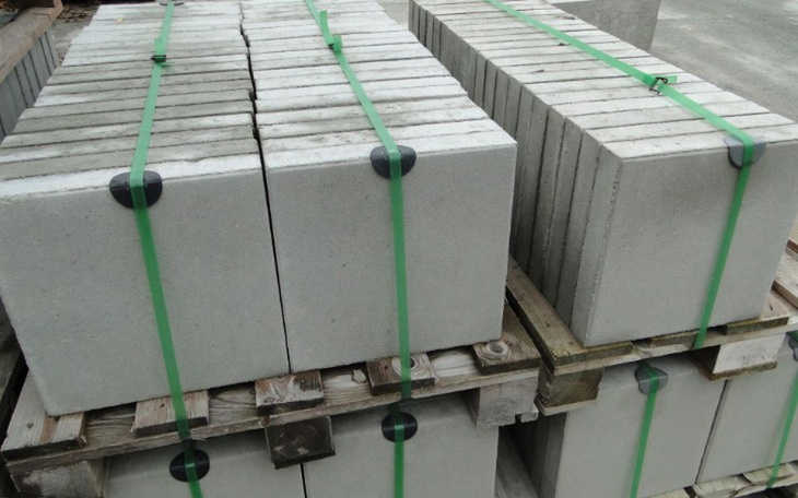 Zbiórka Płyty betonowe do kojców - zdjęcie główne