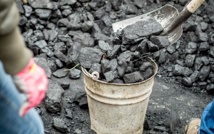 Zbiórka Na okna, prąd i węgiel na zimę - zdjęcie główne