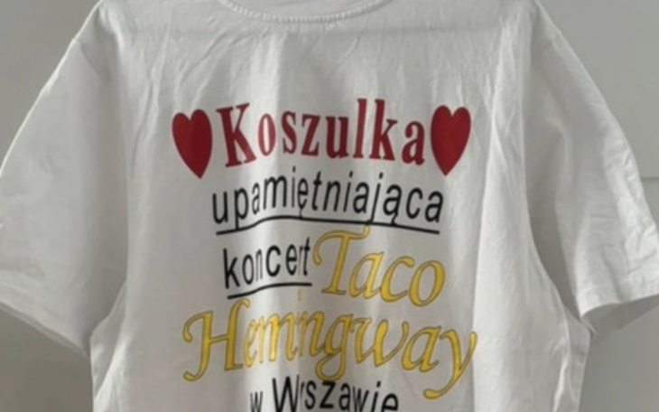 Koszulka z napisem promującym koncert Taco Hemingwaya.
