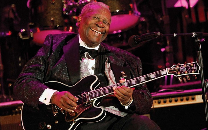 Zbiórka Własna gitara - zdjęcie główne