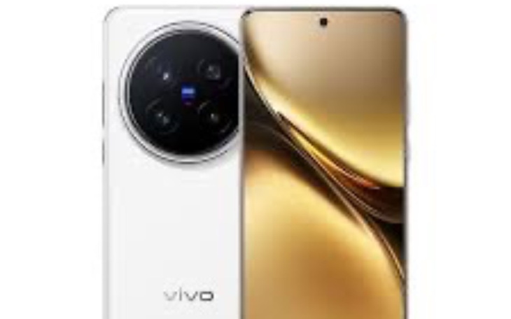 Nowoczesny smartfon z okrągłym aparatem na tle złotego wykończenia.