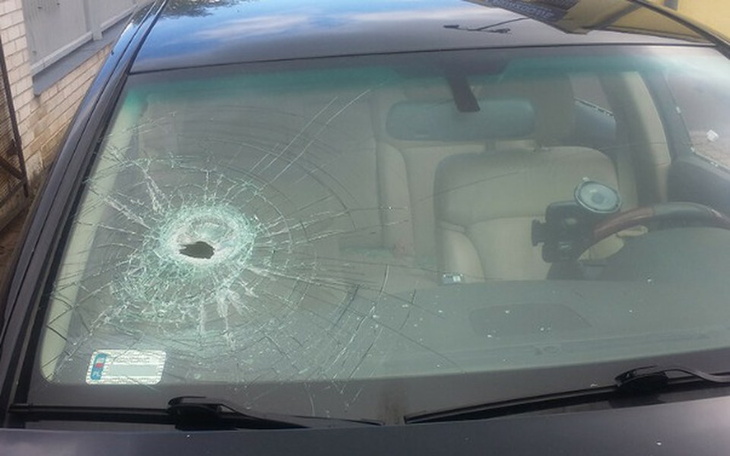 Zbiórka Na pękniętą szybę w aucie - zdjęcie główne