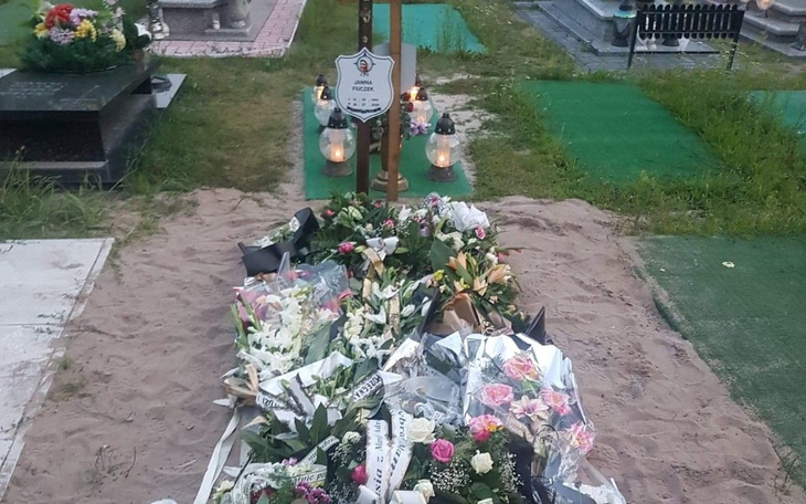 Zbiórka Zbiorka na pomnik mamy - zdjęcie główne