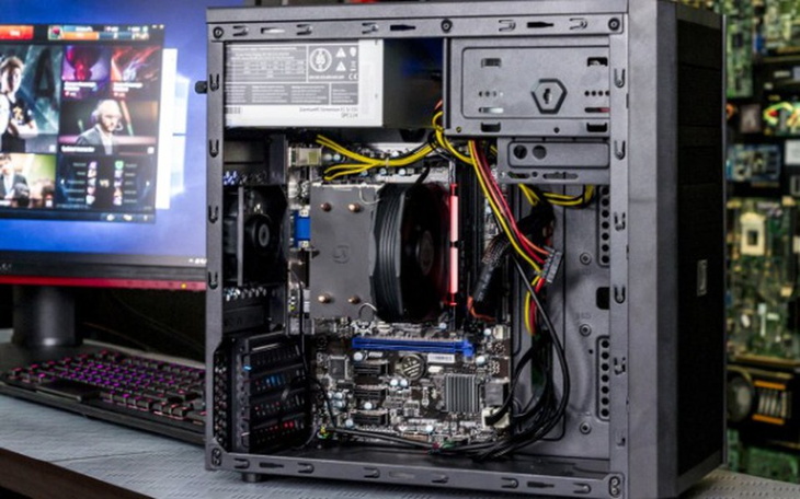 Zbiórka Mam 14 lat i zbieram na Komputer - zdjęcie główne