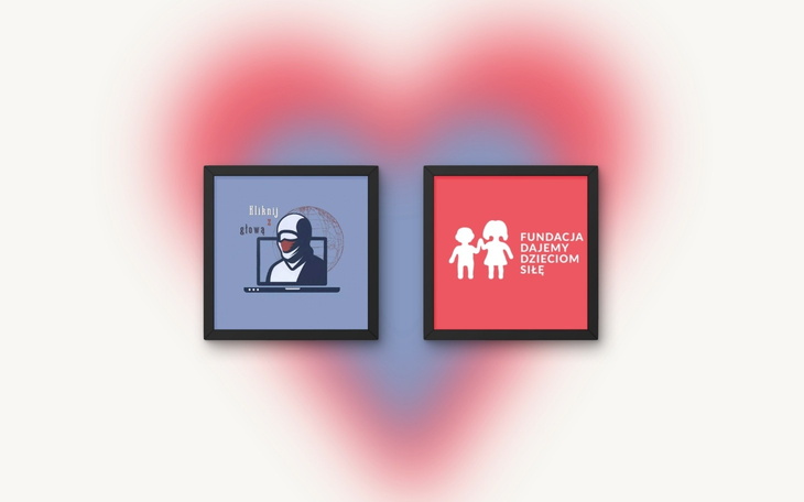 Dwa obrazy w ramkach z logo fundacji.