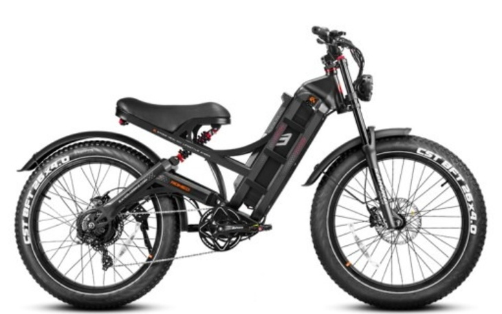 Czarny rower elektryczny z szerokimi oponami.