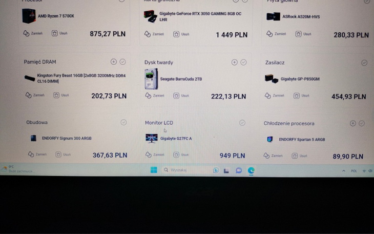 Zbiórka Na komputer z monitorem - zdjęcie główne