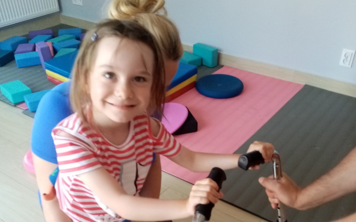 Zbiórka Turnus rehabilitacyjny dla Julii - zdjęcie główne