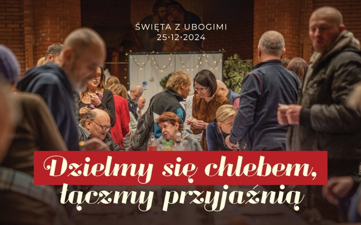 Spotkanie ludzi dzielących się chlebem w święta.