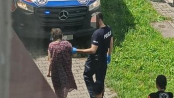 Zbiórka ZAMKNIĘTA 30 LAT w małym pokoju - miniaturka zdjęcia