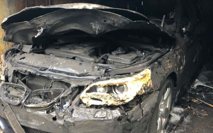 Zbiórka Spalone auto-zbiórka na samochód - zdjęcie główne