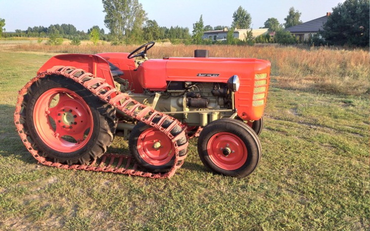 Zbiórka Garaż dla zabytkowych pojazdów - zdjęcie główne