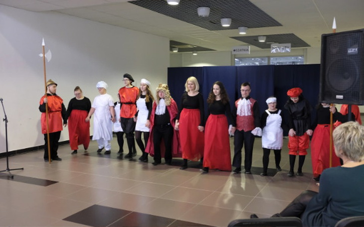 Zbiórka Wolontariat na koloniach - zdjęcie główne