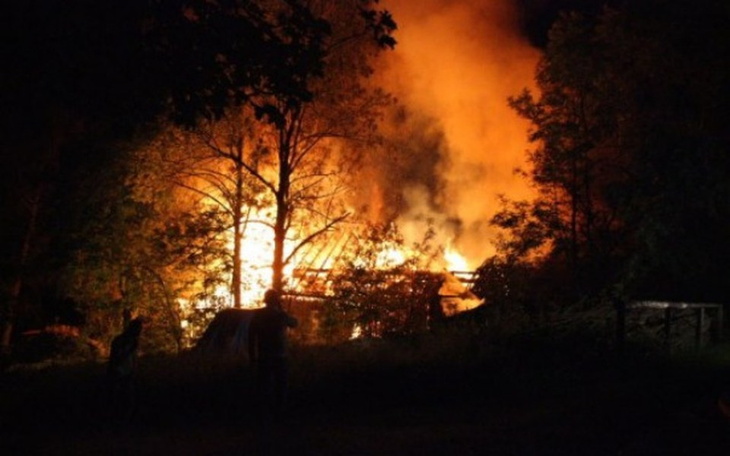 Zbiórka Odbudowa domu 6 osobowej rodziny - zdjęcie główne