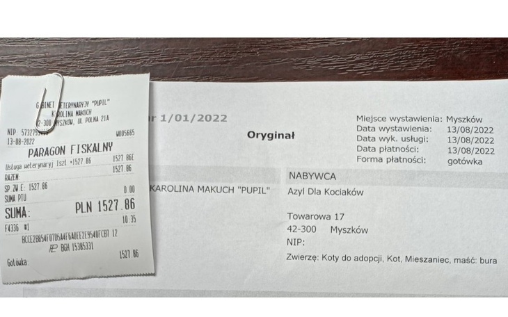 Paragon fiskalny z datą zakupu.