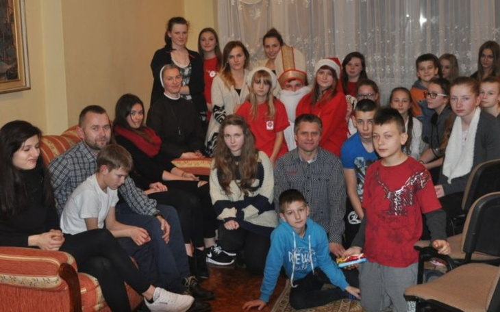 Zbiórka POMAGAMY DZIECIOM-dom dziecka 2 - zdjęcie główne