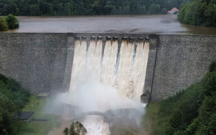 Zbiórka Pomóżmy powodzianom... - zdjęcie główne