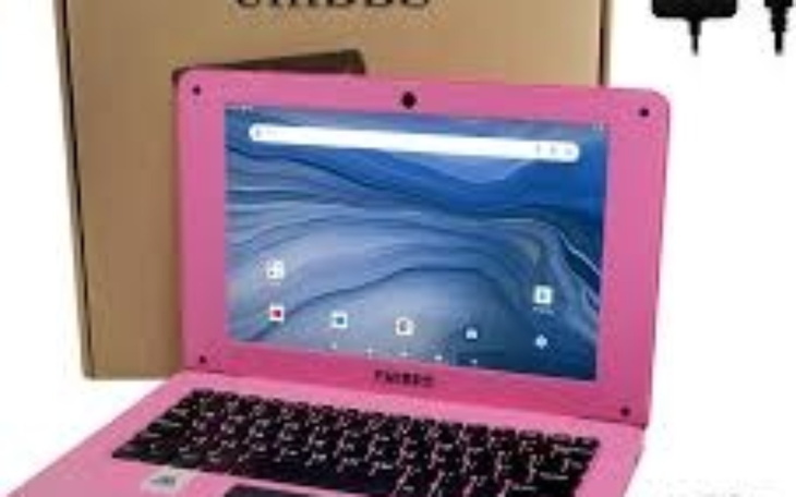 Różowy laptop z systemem Android, idealny dla dzieci.
