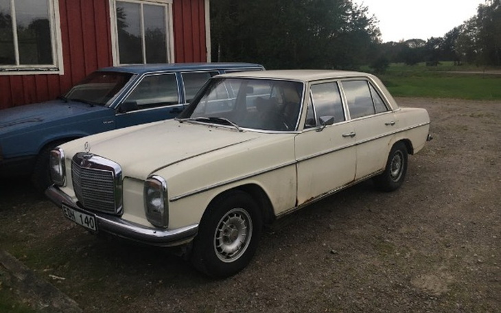 Zbiórka Pomoc w ratowaniu mercedes w115 - zdjęcie główne