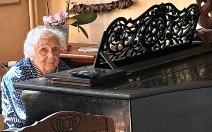 Zbiórka Strojenie fortepianu Pani Tereni - zdjęcie główne