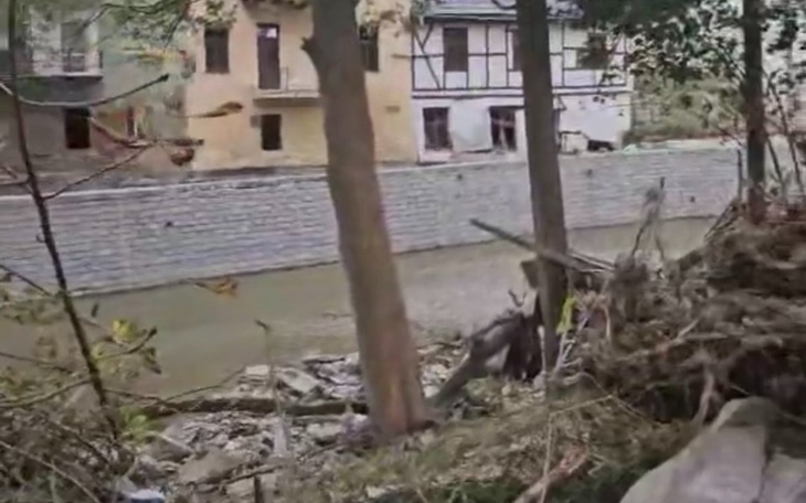 Zbiórka SOS - usuwanie skutków powodzi - zdjęcie główne