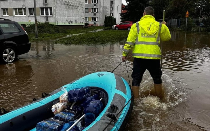 Zbiórka POWÓDŹ Dobro za dobro - zdjęcie główne