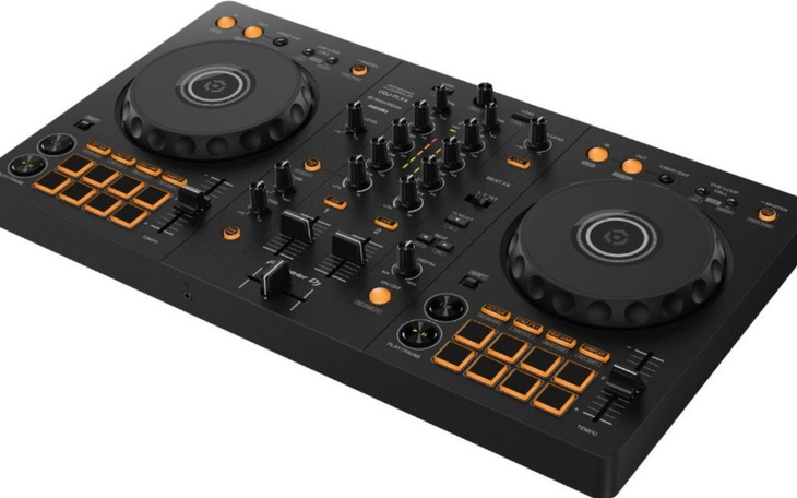 Zbiórka marzenie bycia DJ - zdjęcie główne