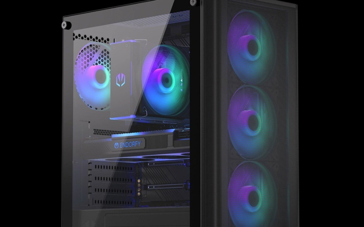 Nowoczesna obudowa komputera z podświetleniem RGB.